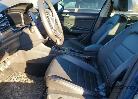 2021 Volkswagen Jetta Sel z USA, uszkodzony, nr VIN 3VWE57BU3MM096514